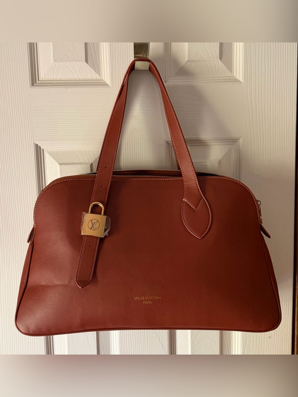 🤎 Fashionable low-key duffel tote🤎